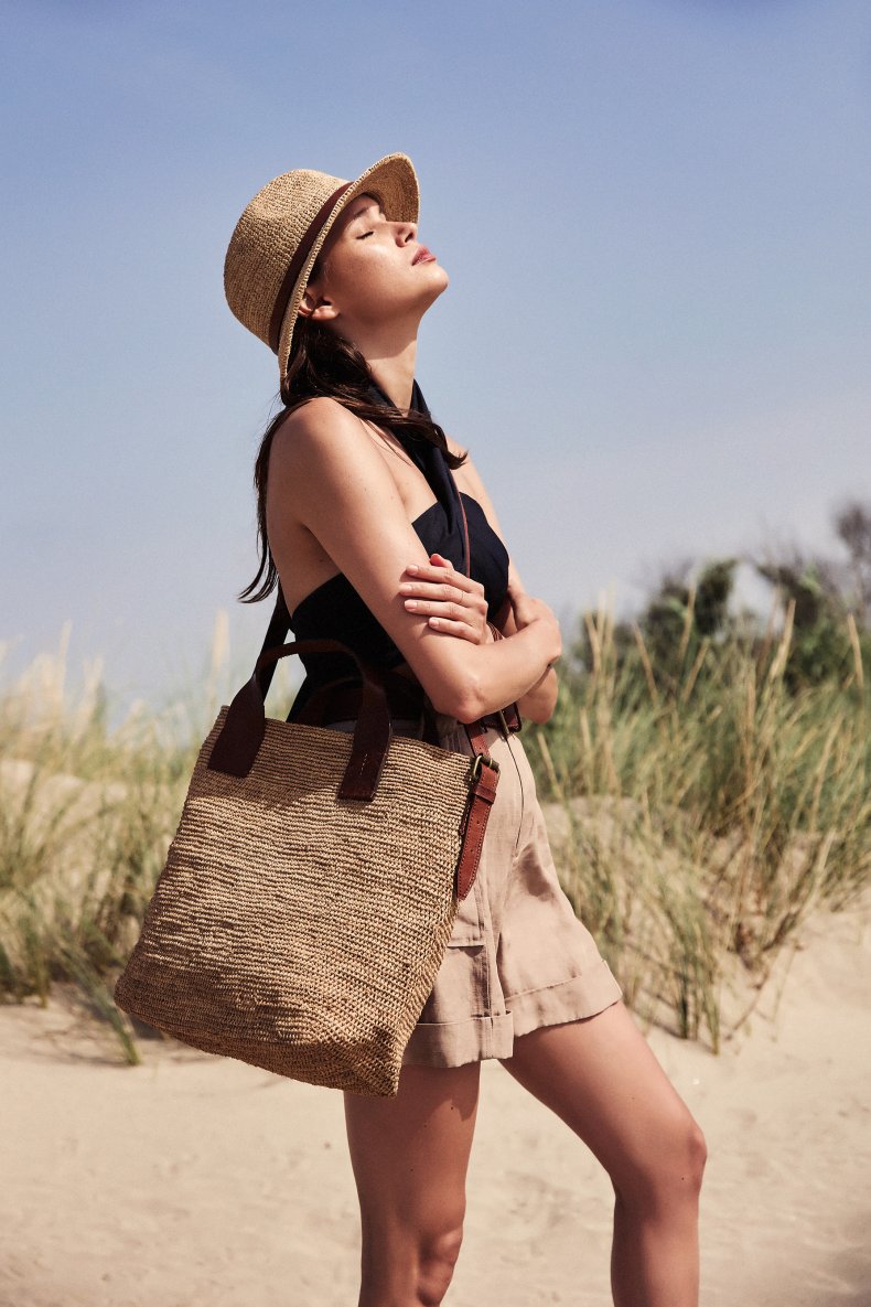 IBELIV STR� TASKE METY DARK TEA