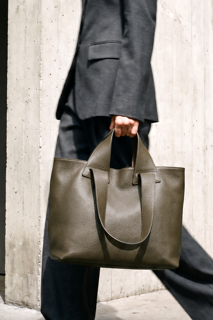 NO/AN TASKE TOTE OLIVEN